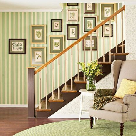 green-wall-for-stairs